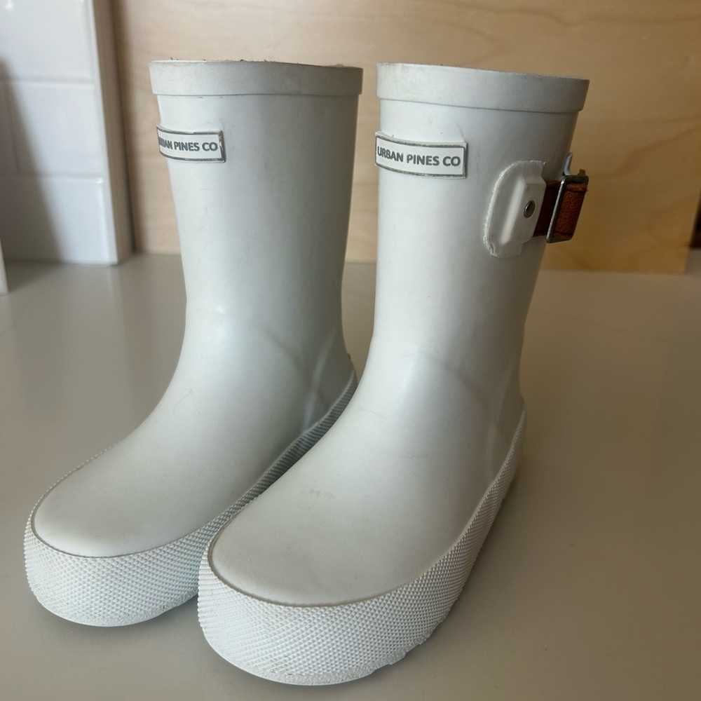 Children's White Rain Boots with Brown Buckle - Picture 2 of 4